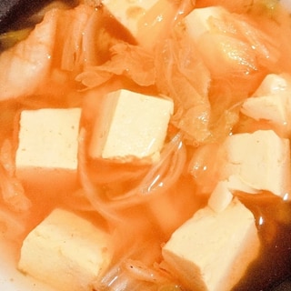豆腐と玉ねぎのキムチスープ